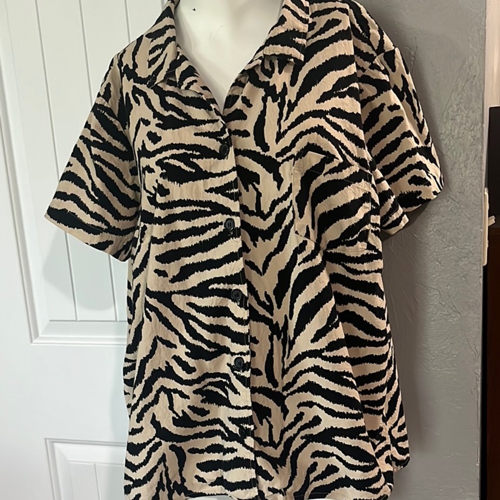 White Stag Zebra Print Button-Up Top - Black and Cream